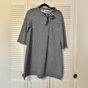 Vineyard Vines Bow Neck Stripe Knit Dress women’s Size M long sleeve